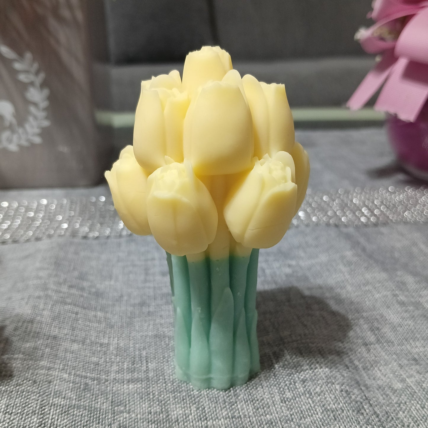 Candela Primavera con Bouquet di Tulipani in Cera