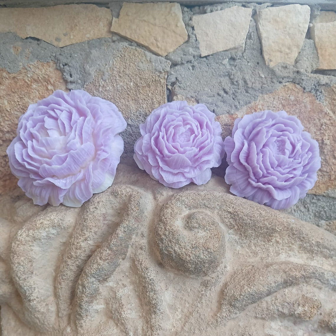 Candela Peonia in Cera