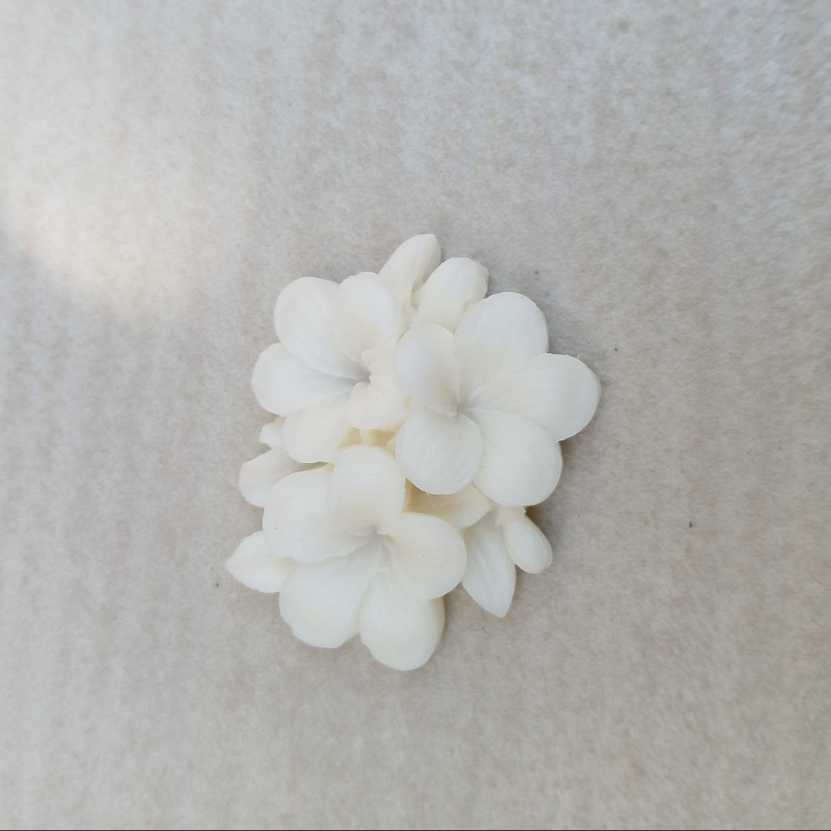 Candela Tris di Fiori in Cera - Misure cm 5,6x4,6