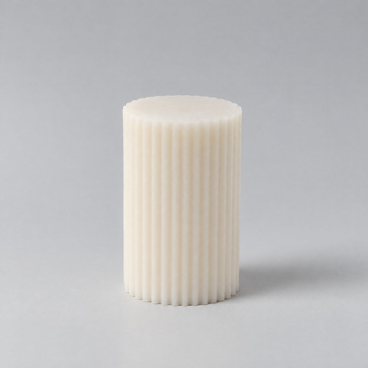 Candela Cilindro a Righe in Cera, colore Bianco