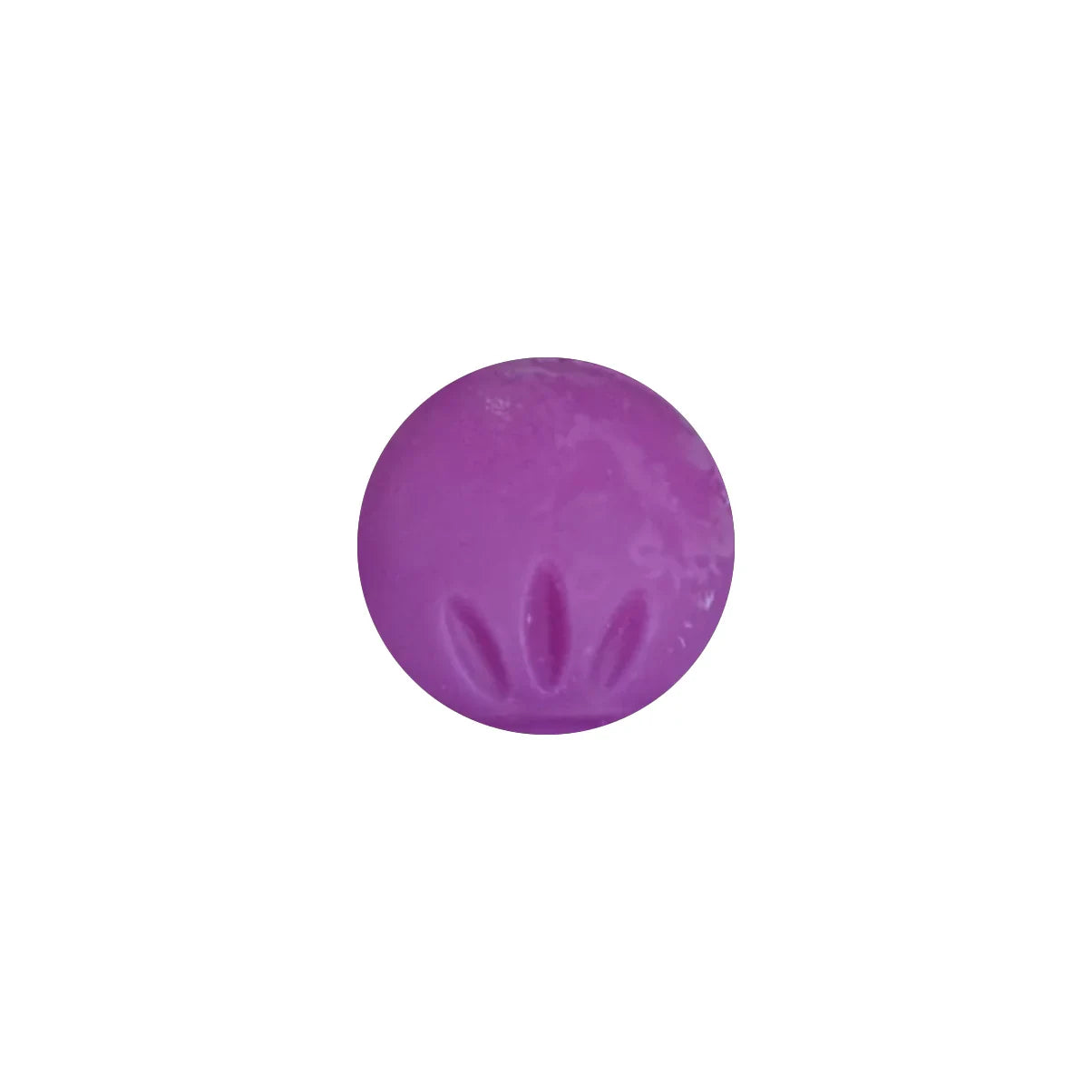 Palla di argilla viola per modellare con impronte decorative