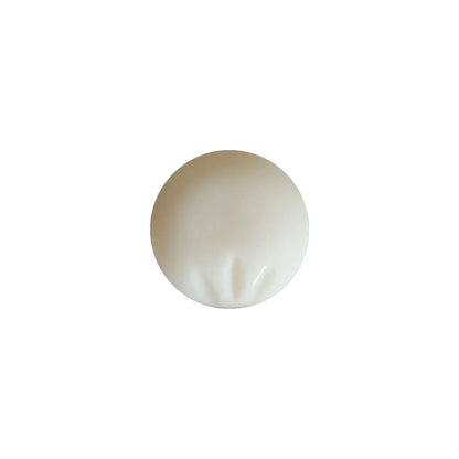 Piatto in ceramica bianca con bordo decorato, ideale per lavorazione artigianale e smaltatura